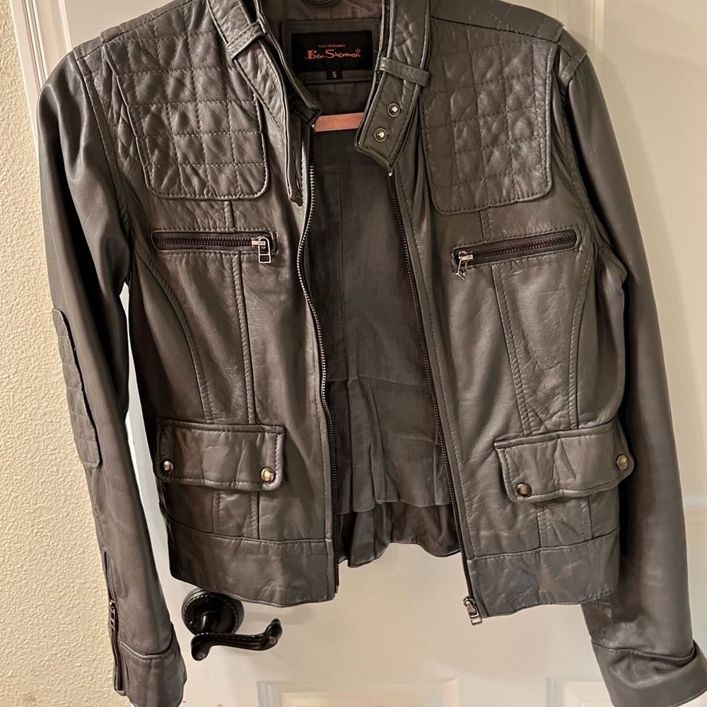 Womens gray motorcycle leather jacket, size small